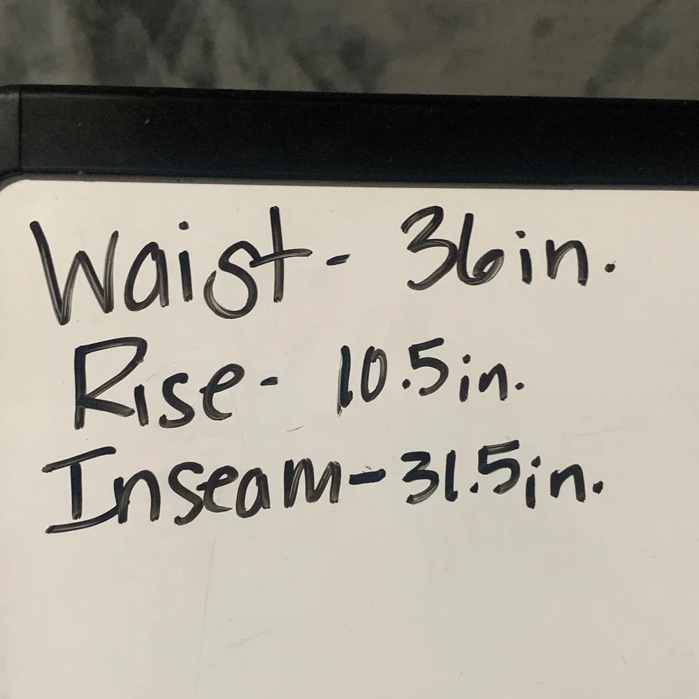 Levis measurements waist